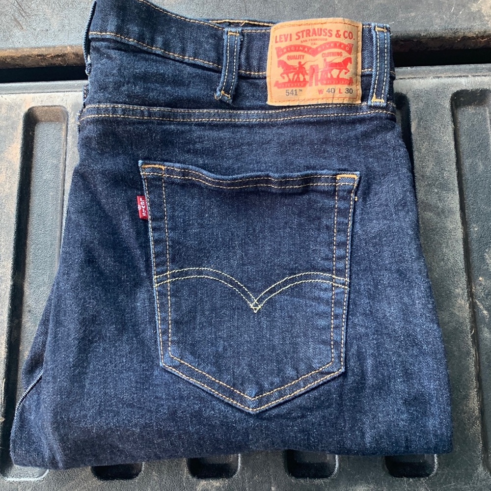 Men Levi Jean size 40x30 style 541